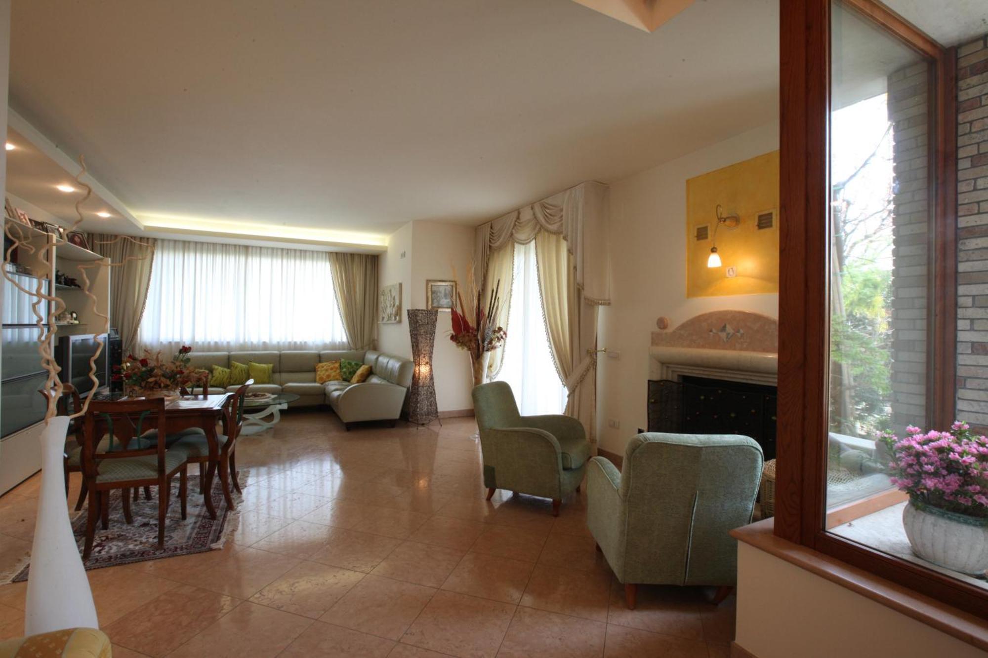 Villa Gioia Rooms Montegranaro Extérieur photo